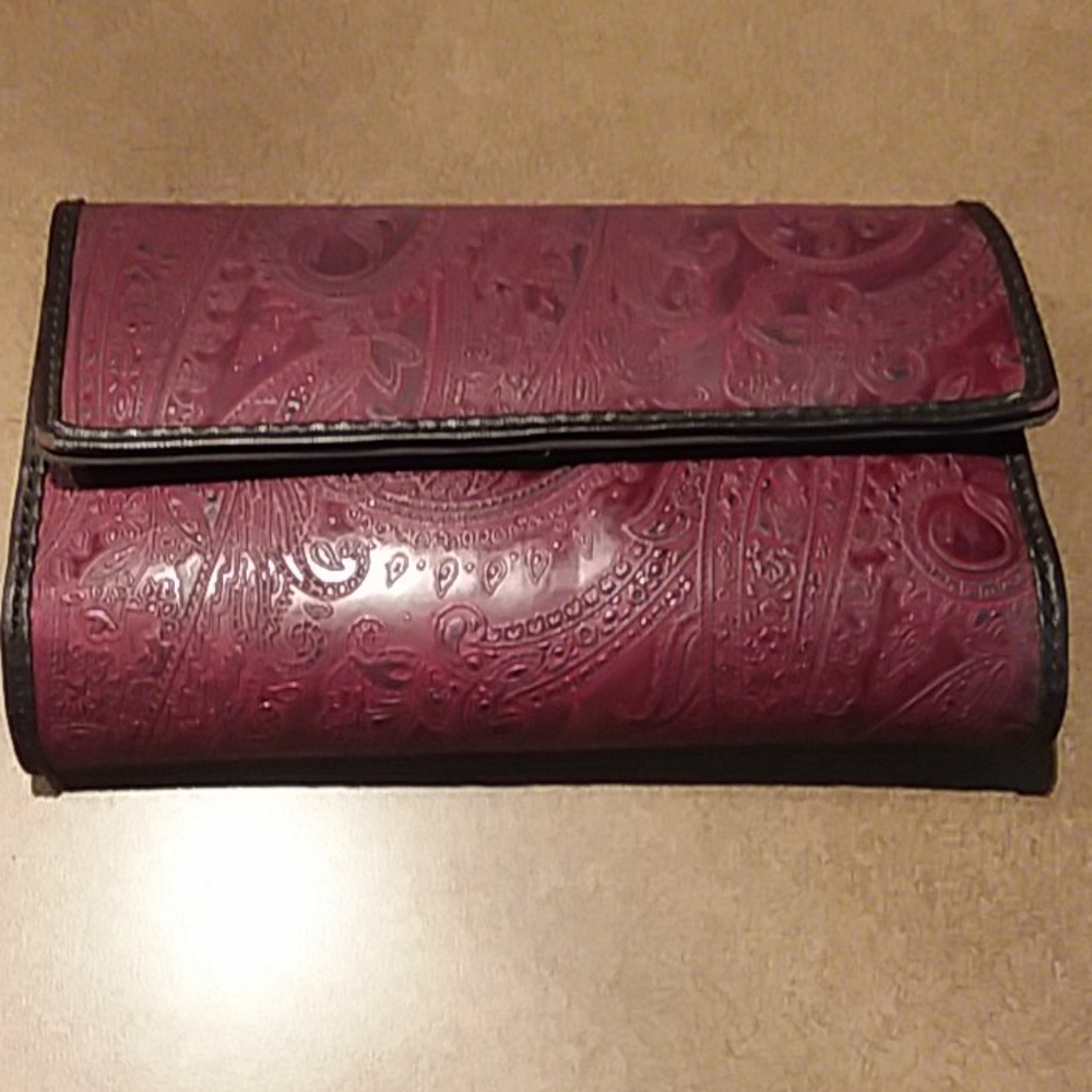 Relic wallet, GUC